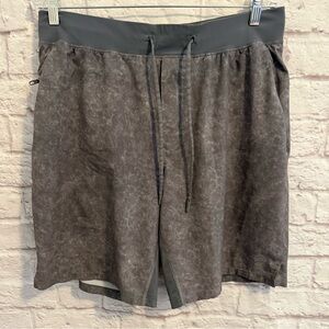 Lululemon men’s XL T.H.E. Linerless Short 9" shorts wicking pockets